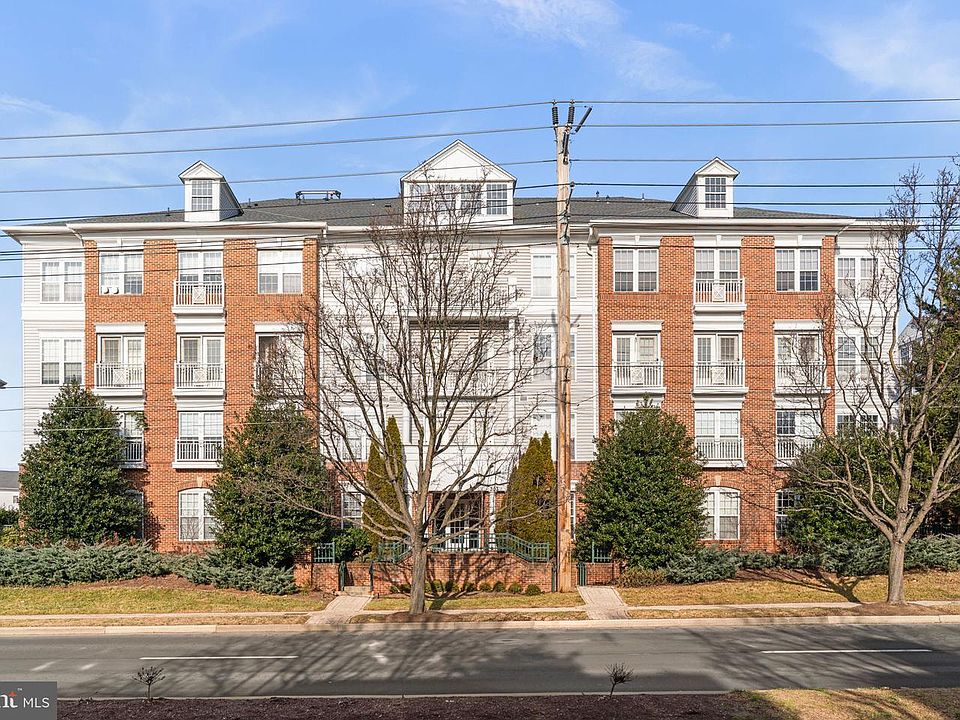 1st image of 303 Redland Blvd APT 302