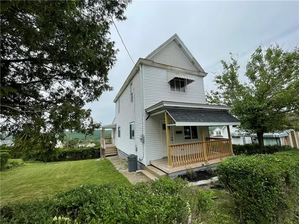 306 Waddell Ave, Donora, PA 15033