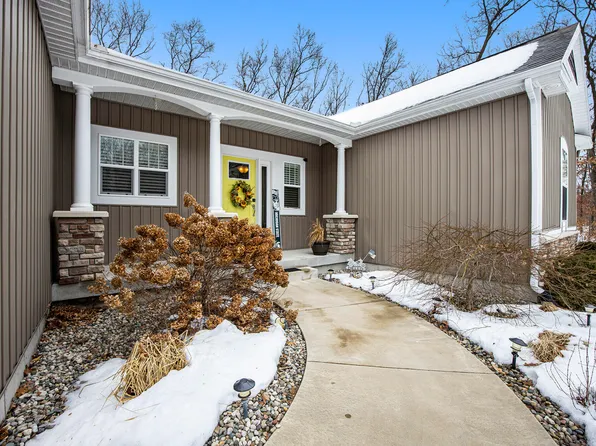 7282 Sue Marie Ln, Muskegon, MI 49442