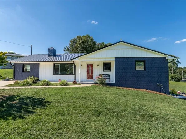 200 Susan Dr, Lexington, NC 27295