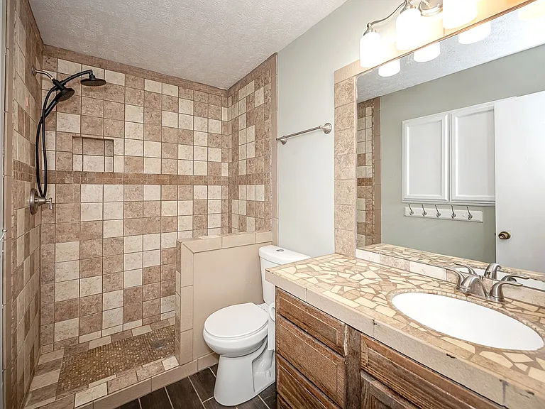 5836 Slater Cir — Photo 43