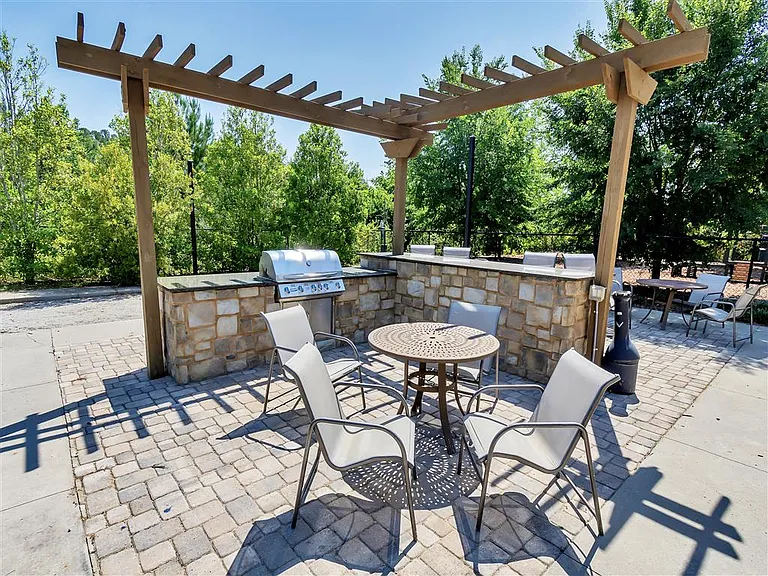 RIVERSTONE APARTMENTS — Photo 43
