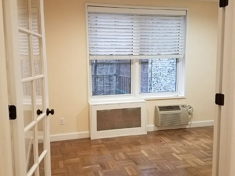 231 W 25th St #2B — Photo 2