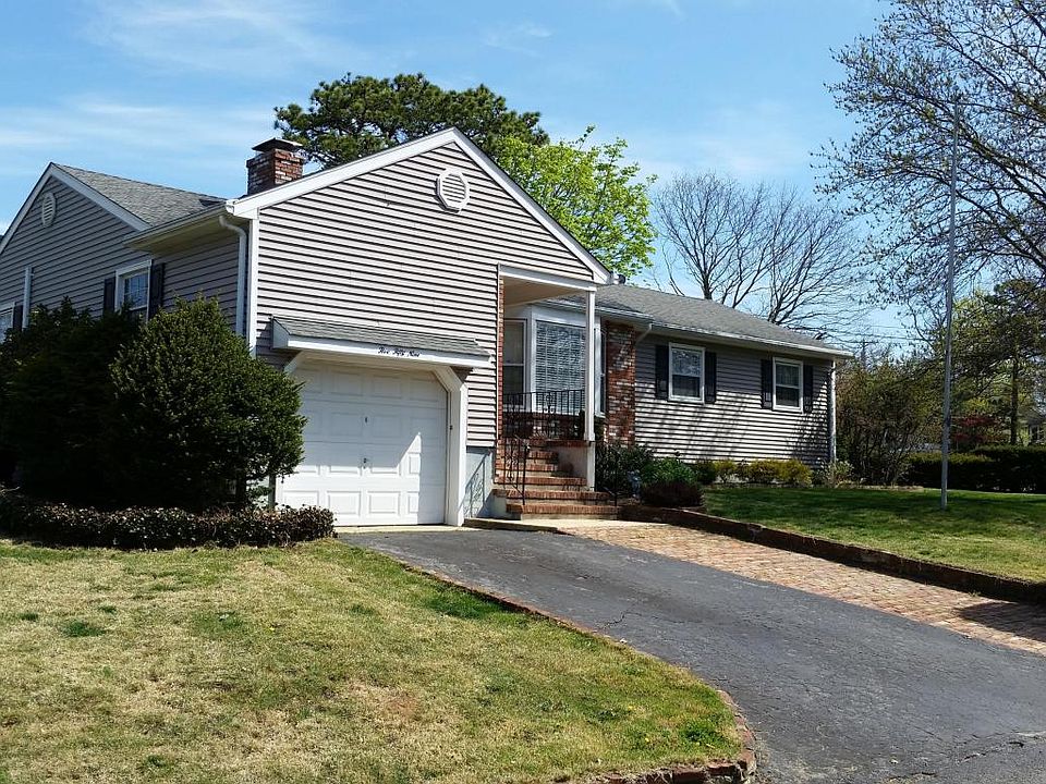 2nd image of 559 Smith Dr