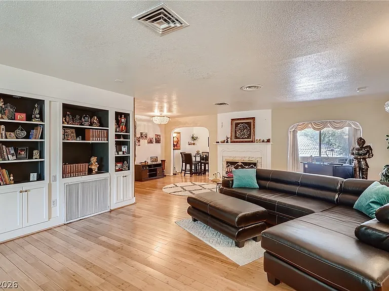7082 Mira Vista St — Photo 19
