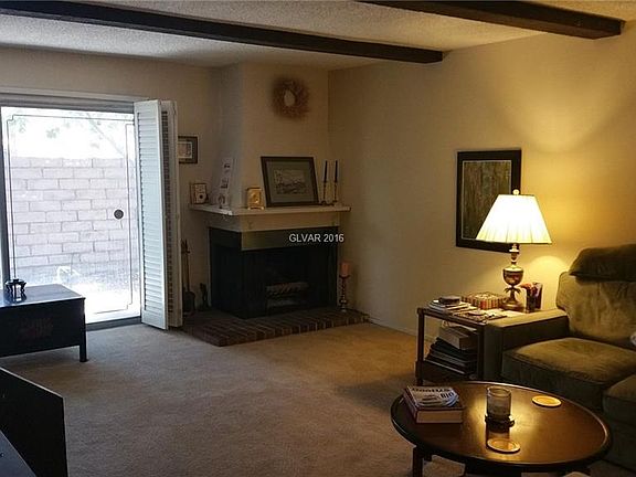 4th image of 694 Fernwood Ln
