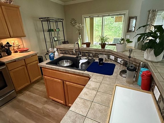 4th image of 5146 Evan Court SE