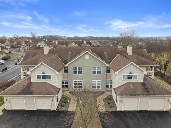 9337 South Cobblestone WAY Unit D, Franklin, WI 53132