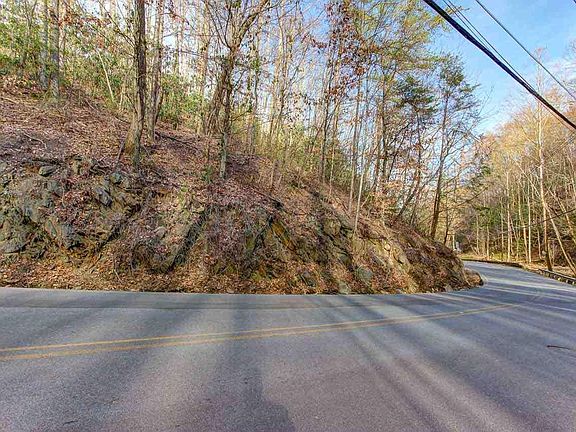 3rd image of 3 Ski Mountain Rd #3
