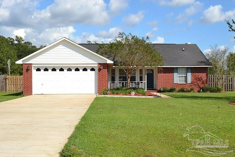 3 bed, 2.0 bath, 1780 sqft, $2,000 — Photo 1