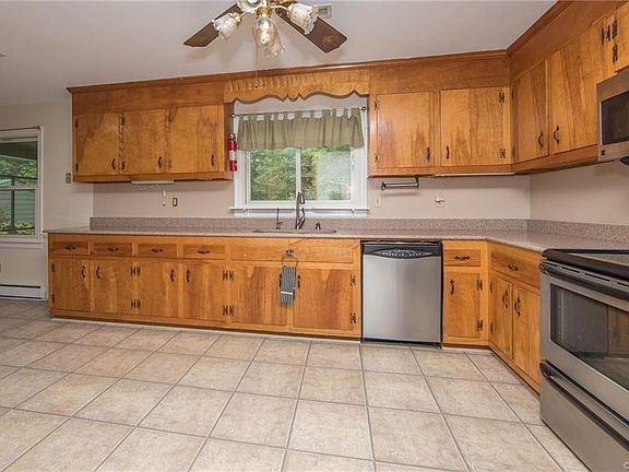 4th image of 13405 Taylor Dr
