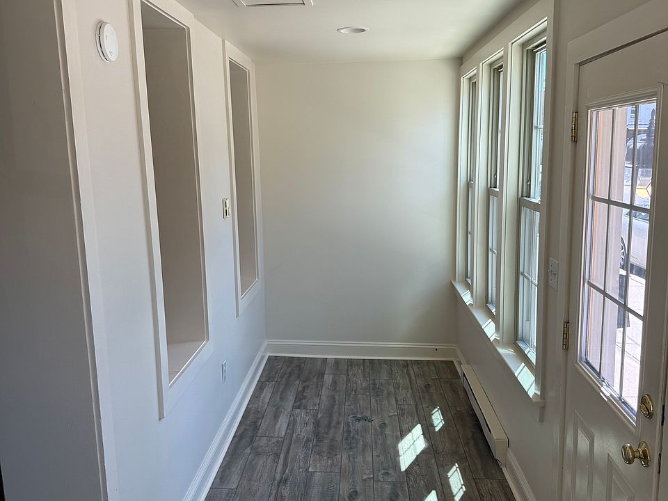 1st image of 107 N 6th St APT C