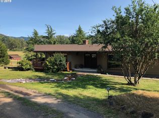 48276 McFarland Rd, Oakridge, OR 97463