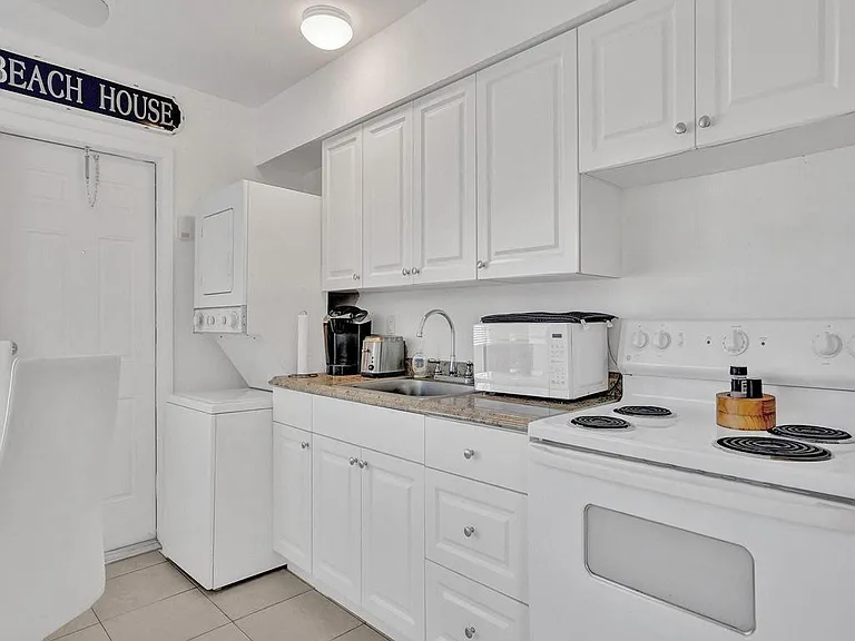 4422 Seagrape Dr #1 — Photo 13