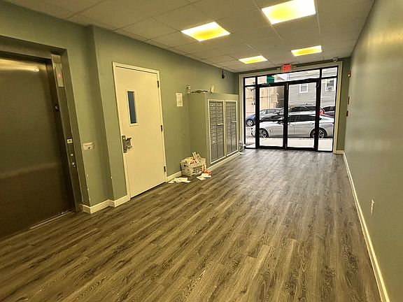 2nd image of 358-360 Hamilton Ave #305