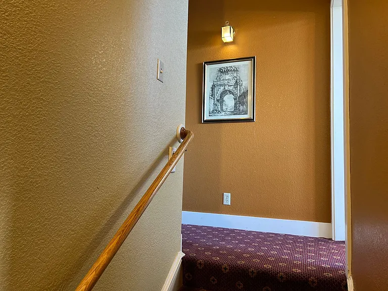 189 Evans Ave — Photo 8