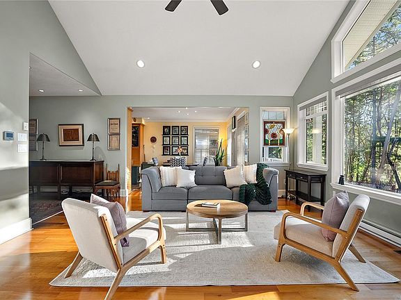 5th image of 1126 Aspen Rd