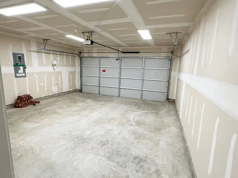 1703 Crossbill St — Photo 15