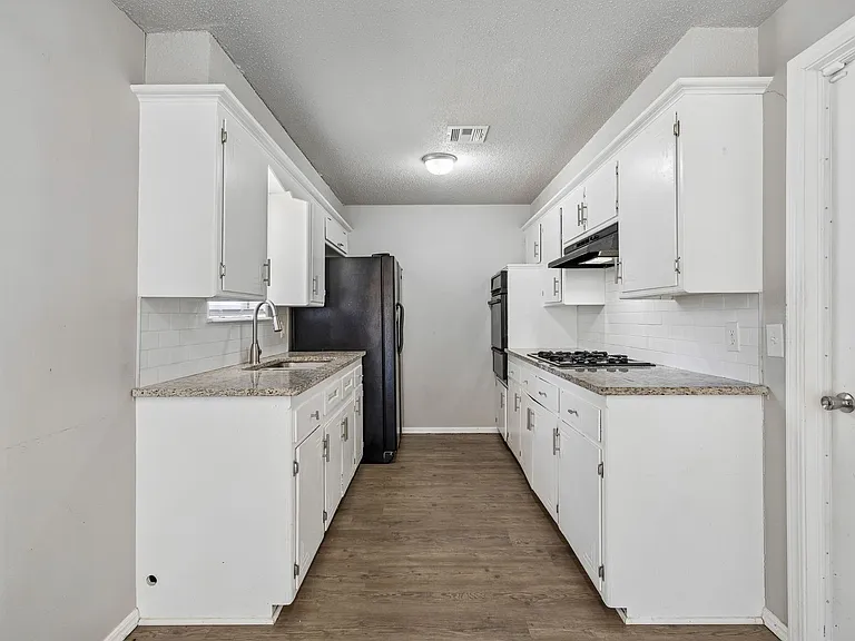4008 SE 46th St — Photo 10