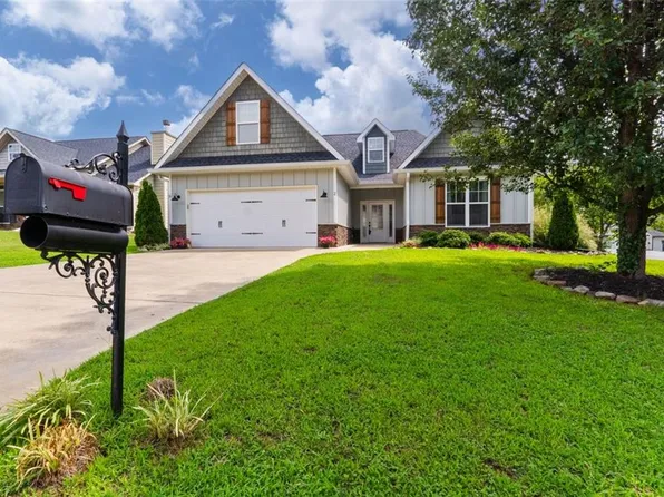 2 Keystone Ln, Rome, GA 30161