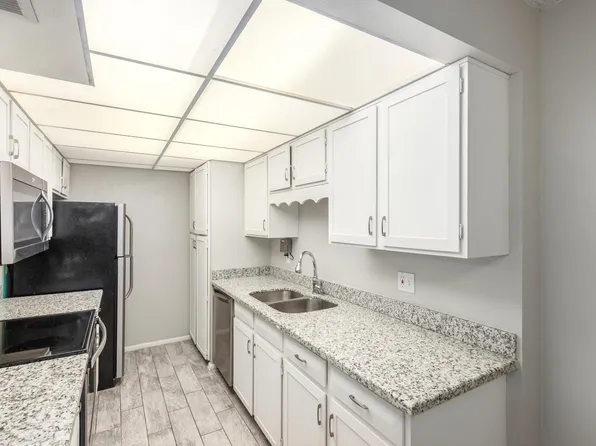 6060 W Golden Ln, Glendale, AZ 85302