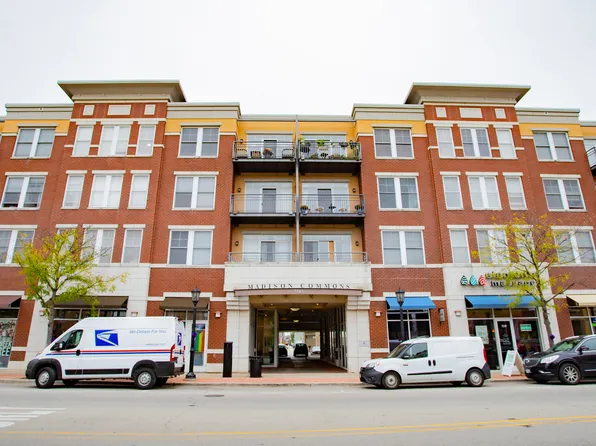 7243 Madison St APT 201, Forest Park, IL 60130