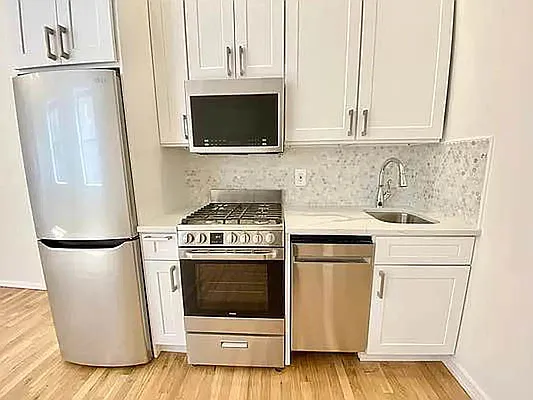 Rented by J PRESTON AND ASSOCIATES INC | media 16