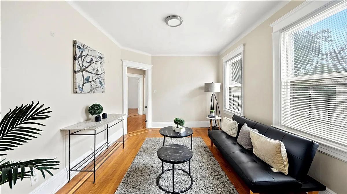 3 bed, 1000 sqft, $3,850 — Photo 4