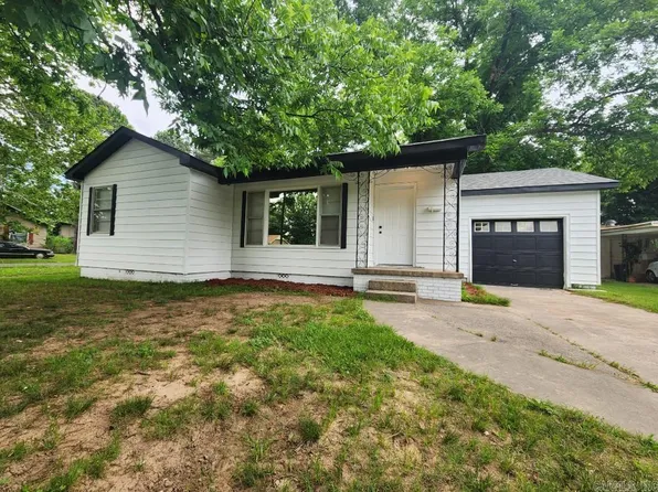 424 Healy St, North Little Rock, AR 72117