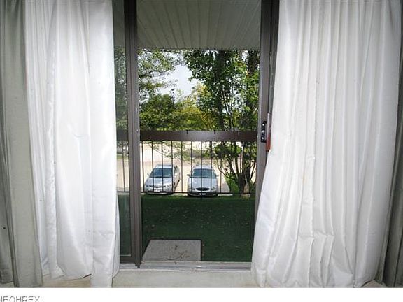 4th image of 2975 Bay Dr #I6