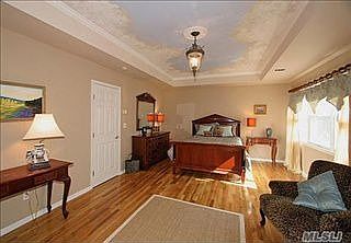 4th image of 12 Deepwells Ln