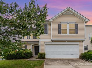 13816 Riding Hill Ave, Charlotte, NC 28213