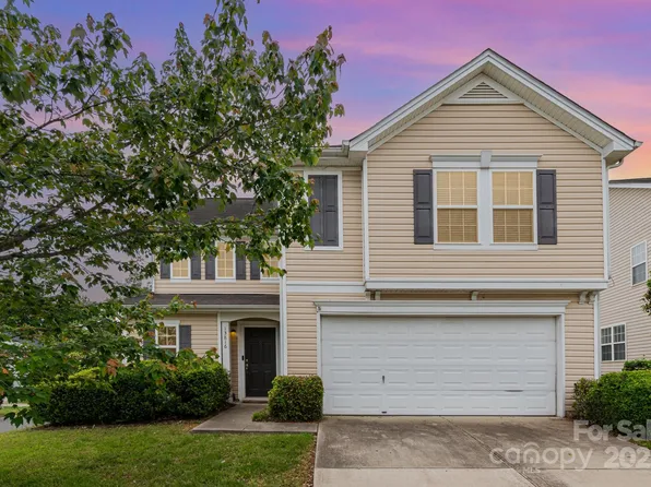 13816 Riding Hill Ave, Charlotte, NC 28213