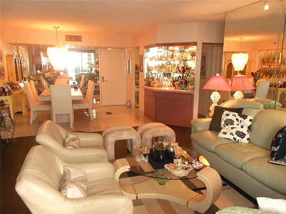 3rd image of 3600 Mystic Pointe Dr APT 702