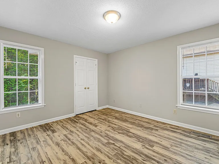 2019 Rath St — Photo 12
