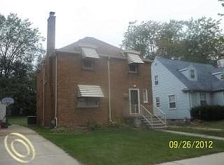 3rd image of 2970 Parkwood St