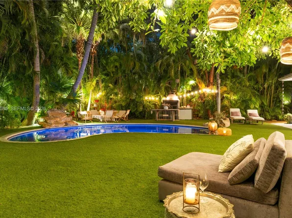 330 Gulf Rd, Key Biscayne, FL 33149