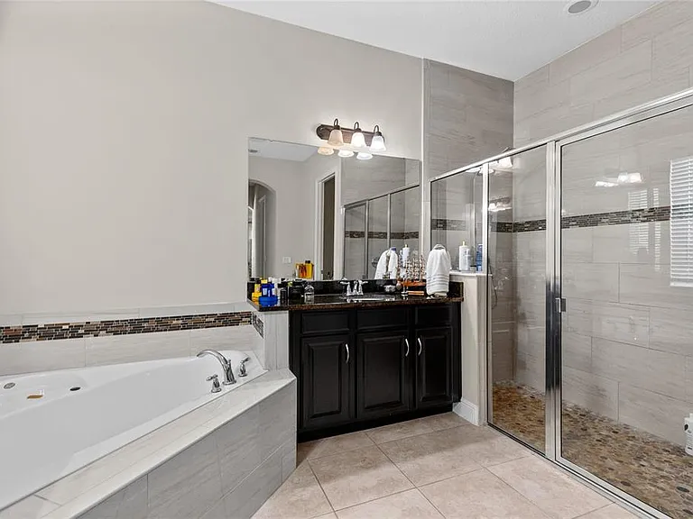 8802 Finsen St — Photo 16