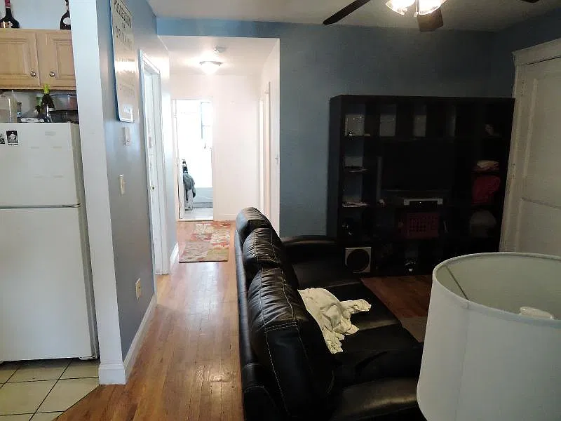 4 bed, 9999 sqft, $3,450 — Photo 2