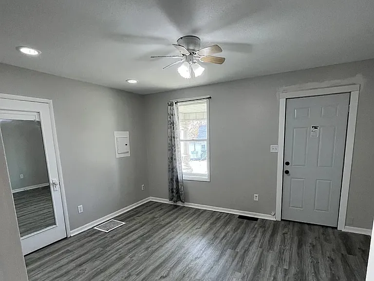 1701 Elston St #1 — Photo 9