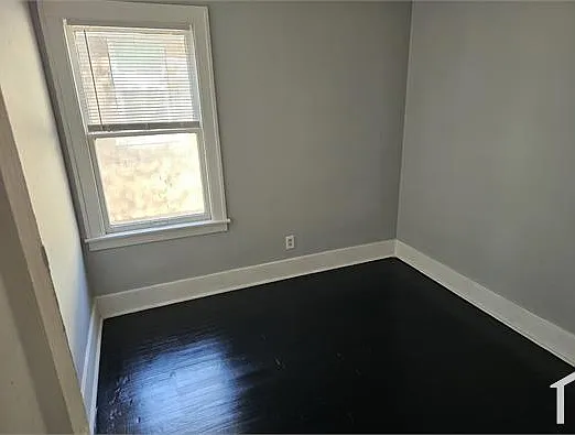 6 bed, 2243 sqft, $2,200 — Photo 4