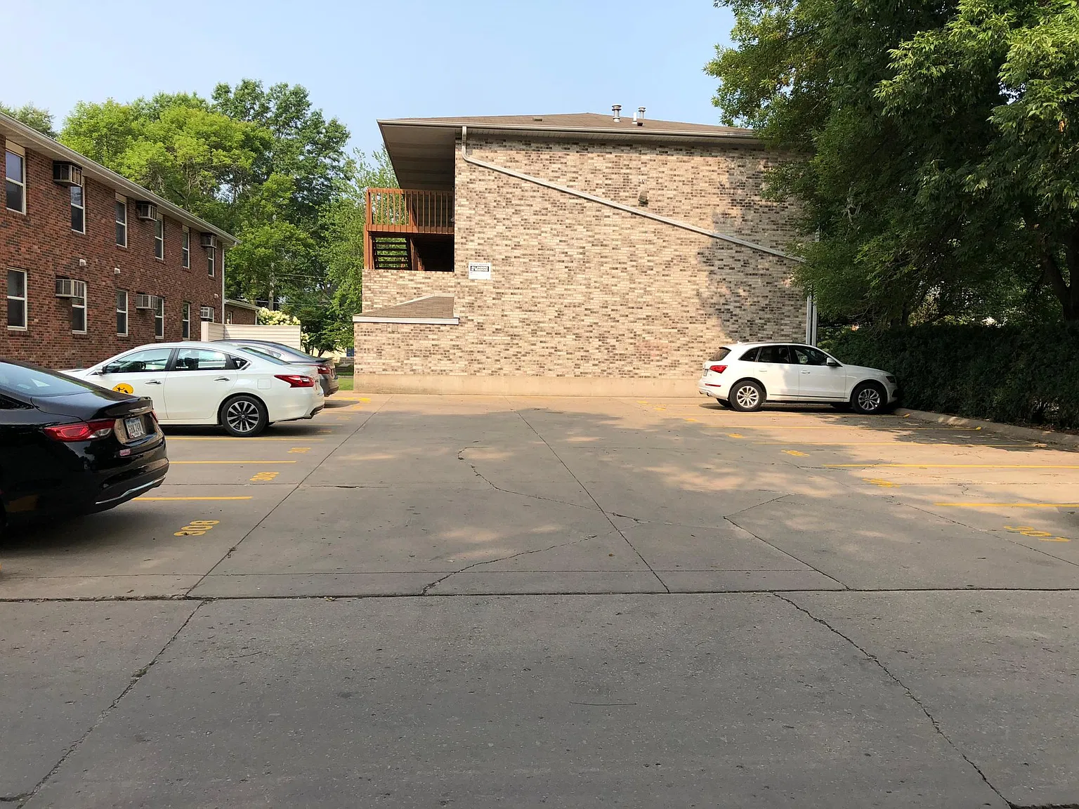 2 bed, 765 sqft, $1,380 — Photo 2