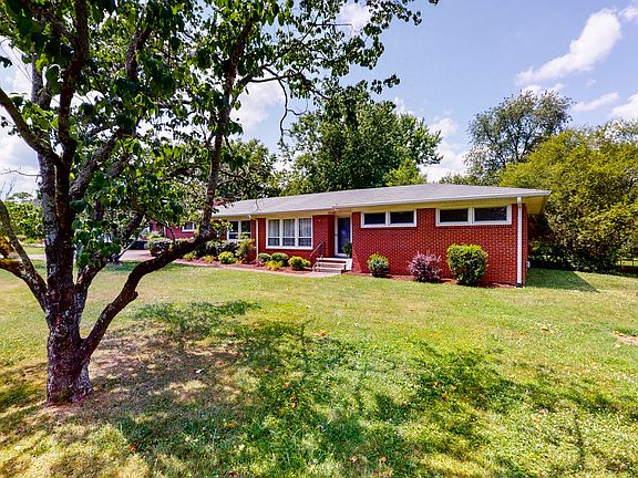 3rd image of 402 Dow Dr