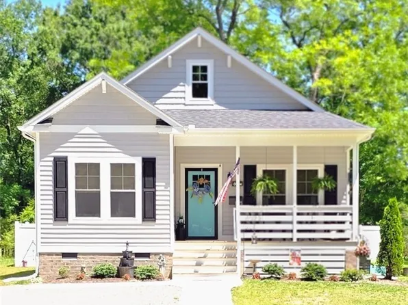805 S Main St, Nottoway, VA 23824