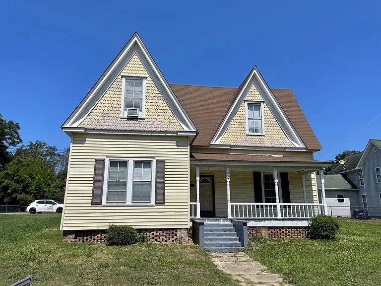 626 Eldorado St — Photo 1