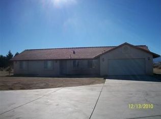 9995 Smoke Tree Rd, Phelan, CA 92344