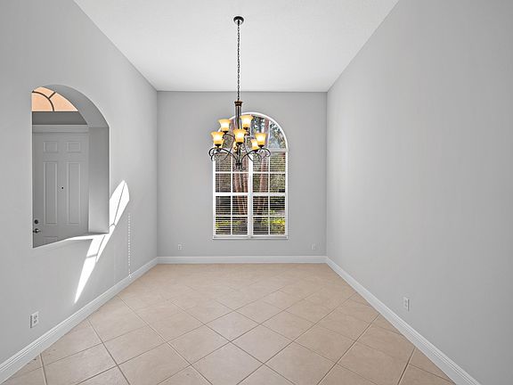 4th image of 8148 Woods Landing Trl