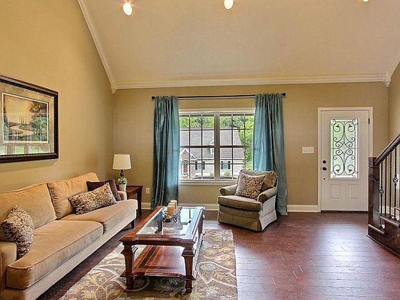 3rd image of 130 Dove Ln #130