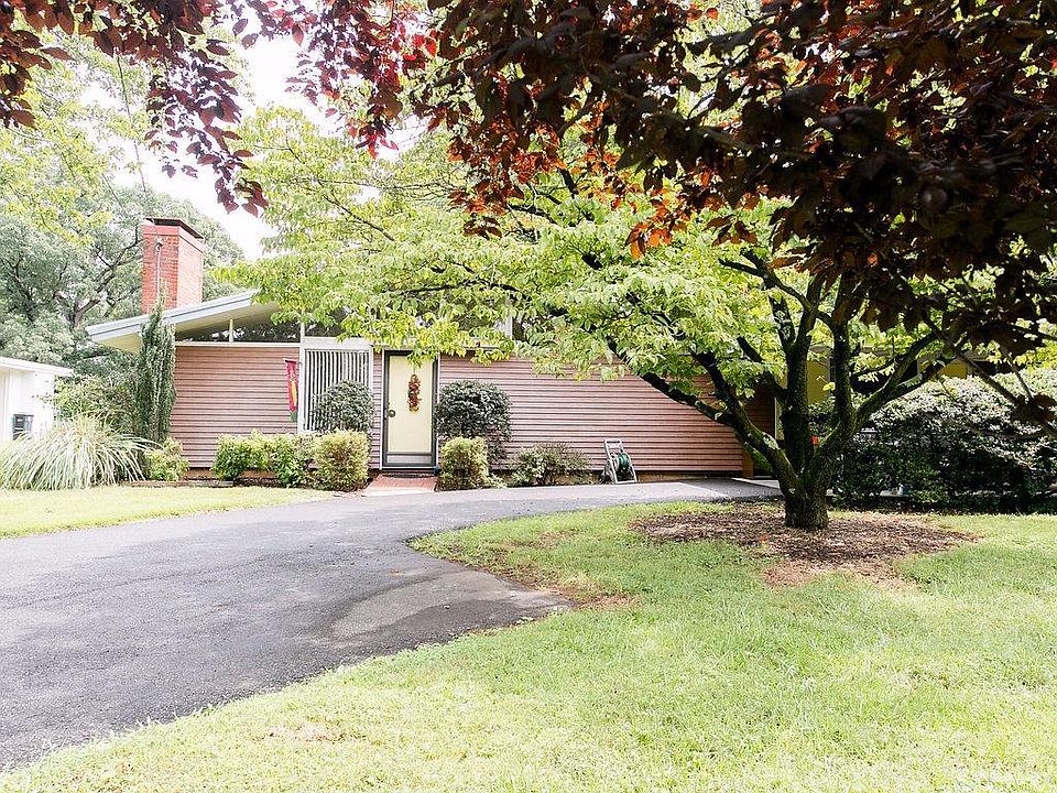 1st image of 534 Elmwood Ave
