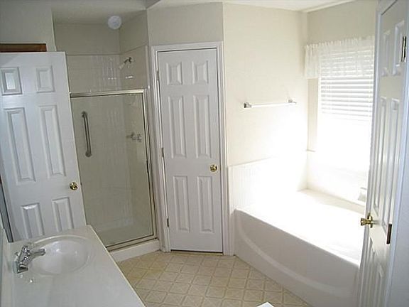 5th image of 3332 Tommy Watkins Dr